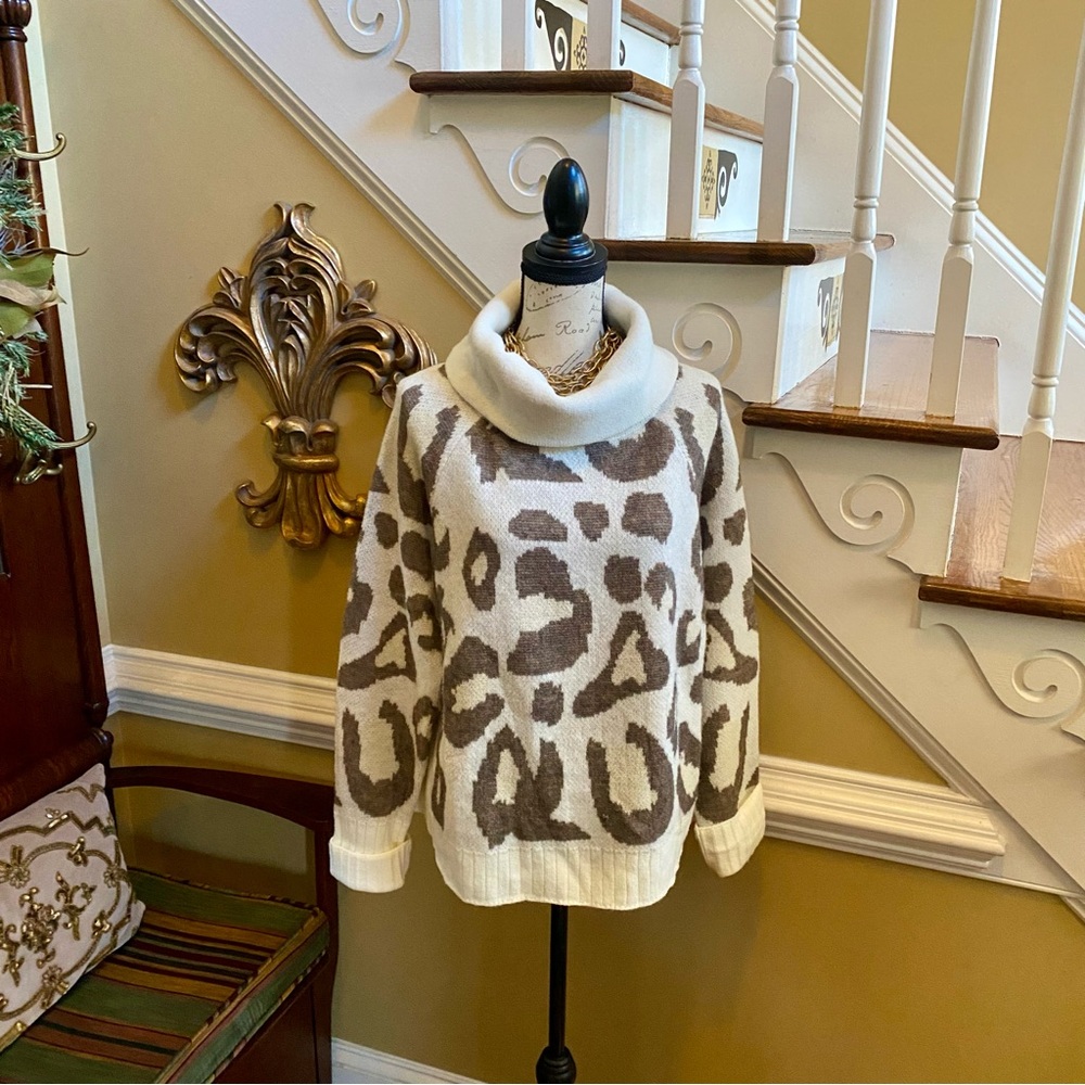Oliver O leopard print oversized sweater